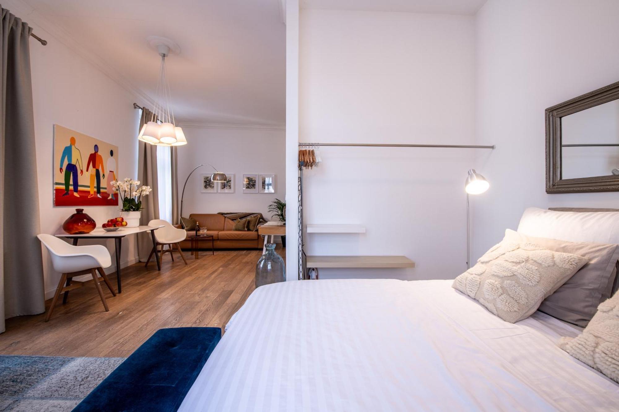 Modern Downtown Apt - Renovated, On Ideal Location Prague Exterior photo