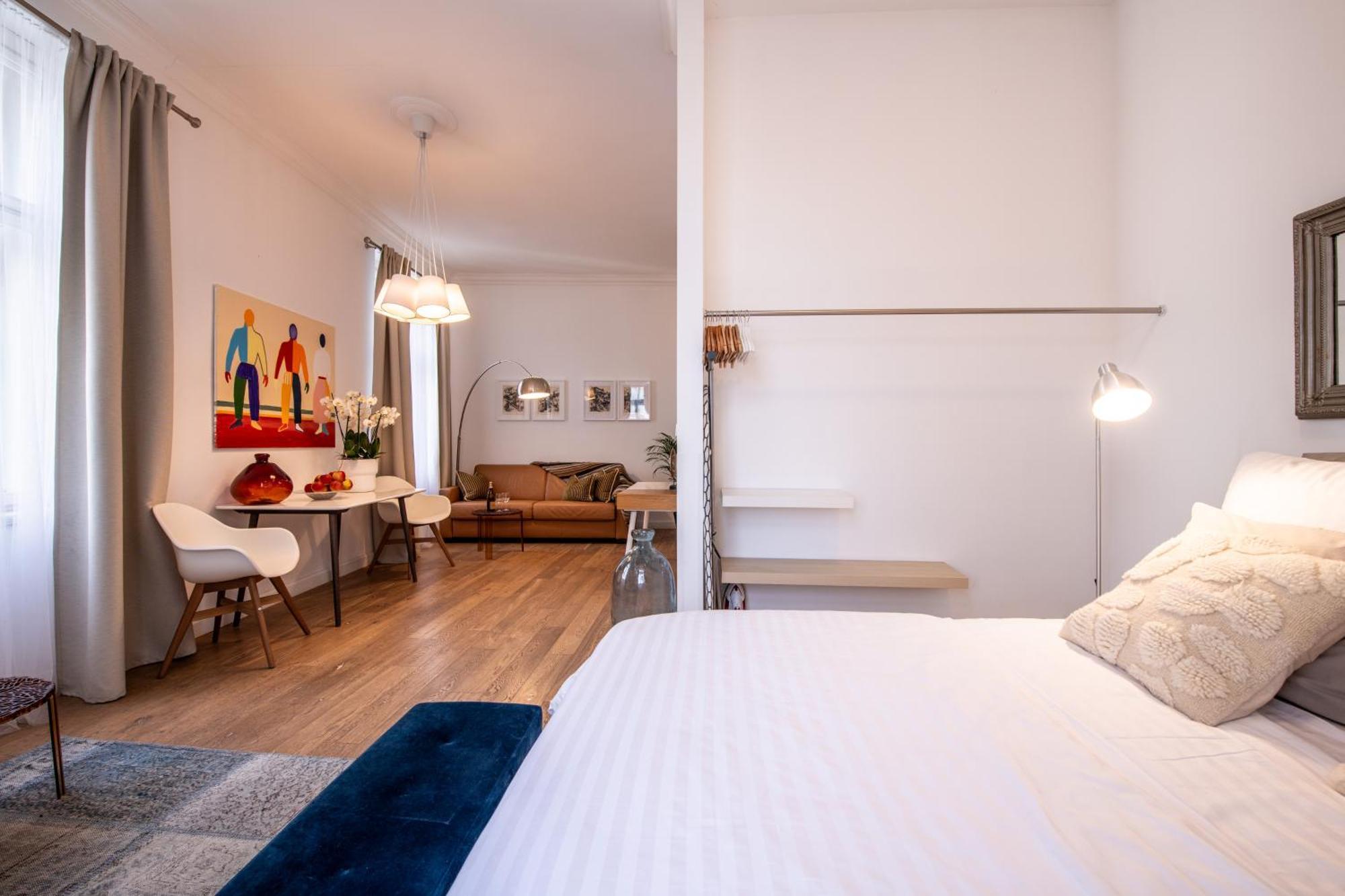 Modern Downtown Apt - Renovated, On Ideal Location Prague Exterior photo