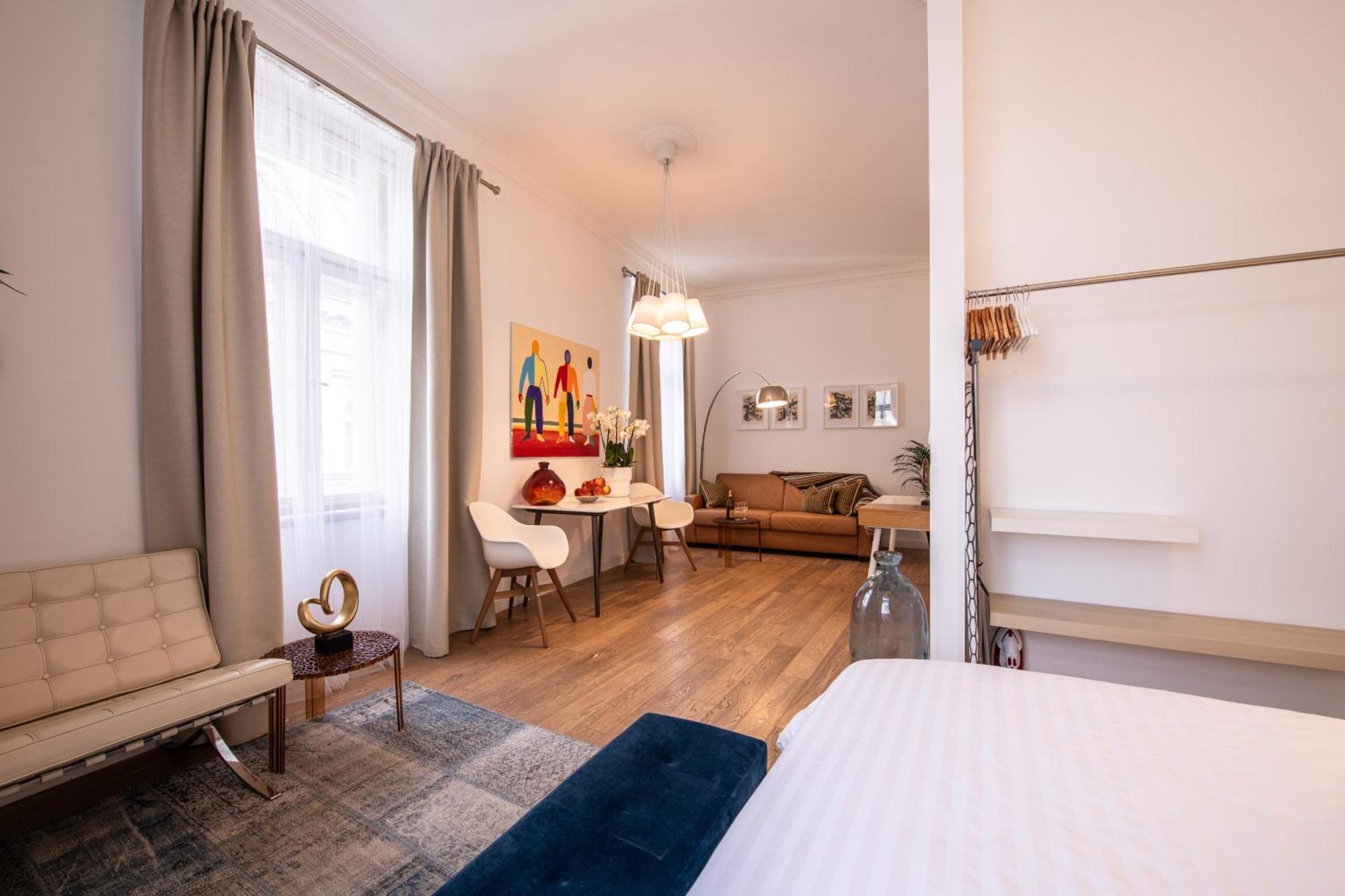 Modern Downtown Apt - Renovated, On Ideal Location Prague Exterior photo